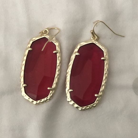 Kendra Scott Jewelry - NWOT red Kendra Scott Elle earrings